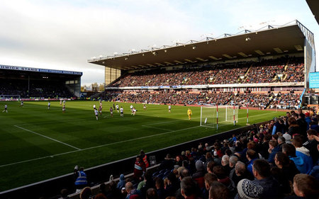 练场上经过 练场上经过